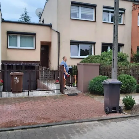 Maly Przy Lotnisku Rum i privatbostad